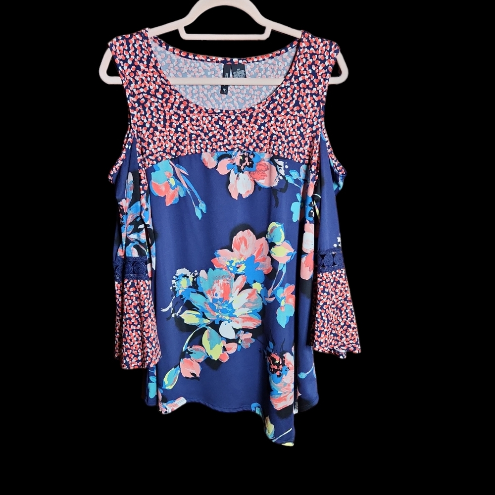 New Directions  Multi Patterened Cold Shoulder Top Size 0X